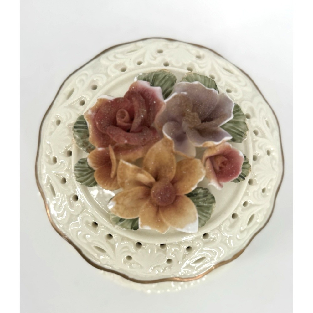 Vintage‎ Porcelain Rose Flower Potpourri Jar with Applied Florals and Gold Trim